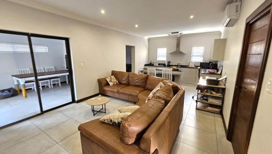 3 Bedroom Property for Sale in Melodie North West